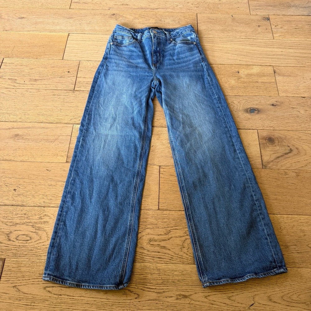 Quince Women's Straight Leg Jeans - Medium Blue Wash